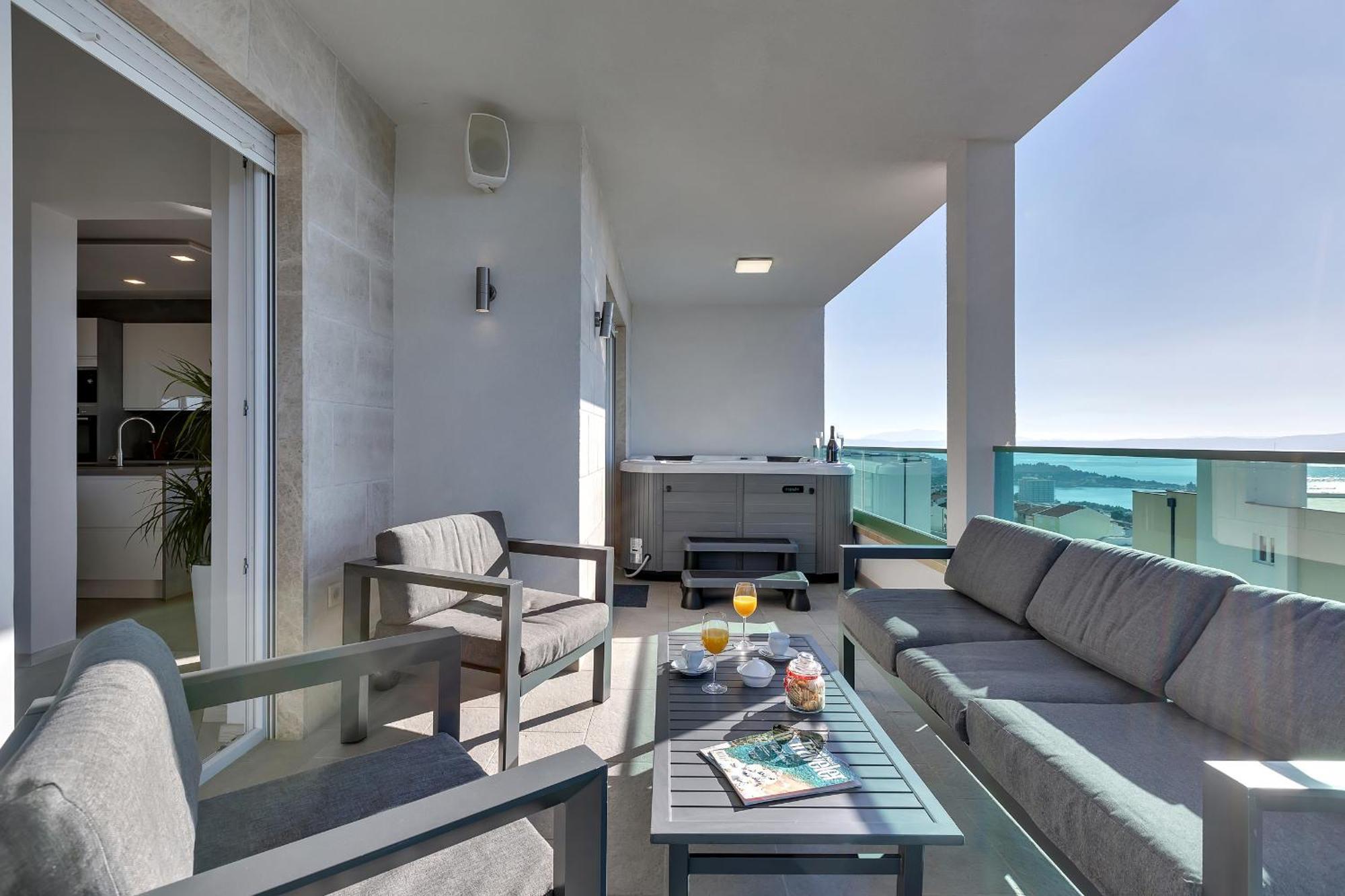 Exclusive Penthouse Big Blue With Private Jacuzzi Apartment Makarska Exterior foto