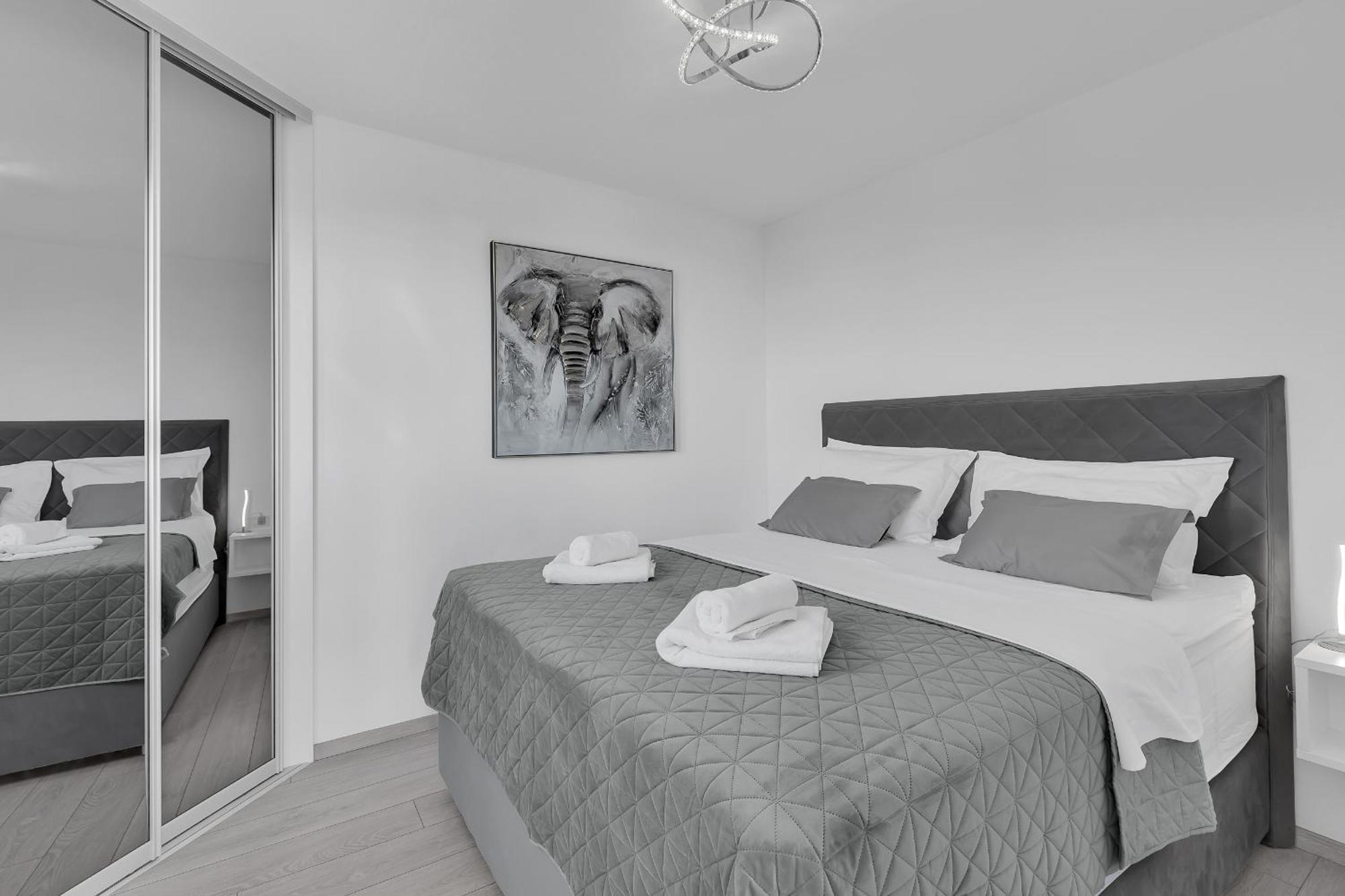Exclusive Penthouse Big Blue With Private Jacuzzi Apartment Makarska Exterior foto