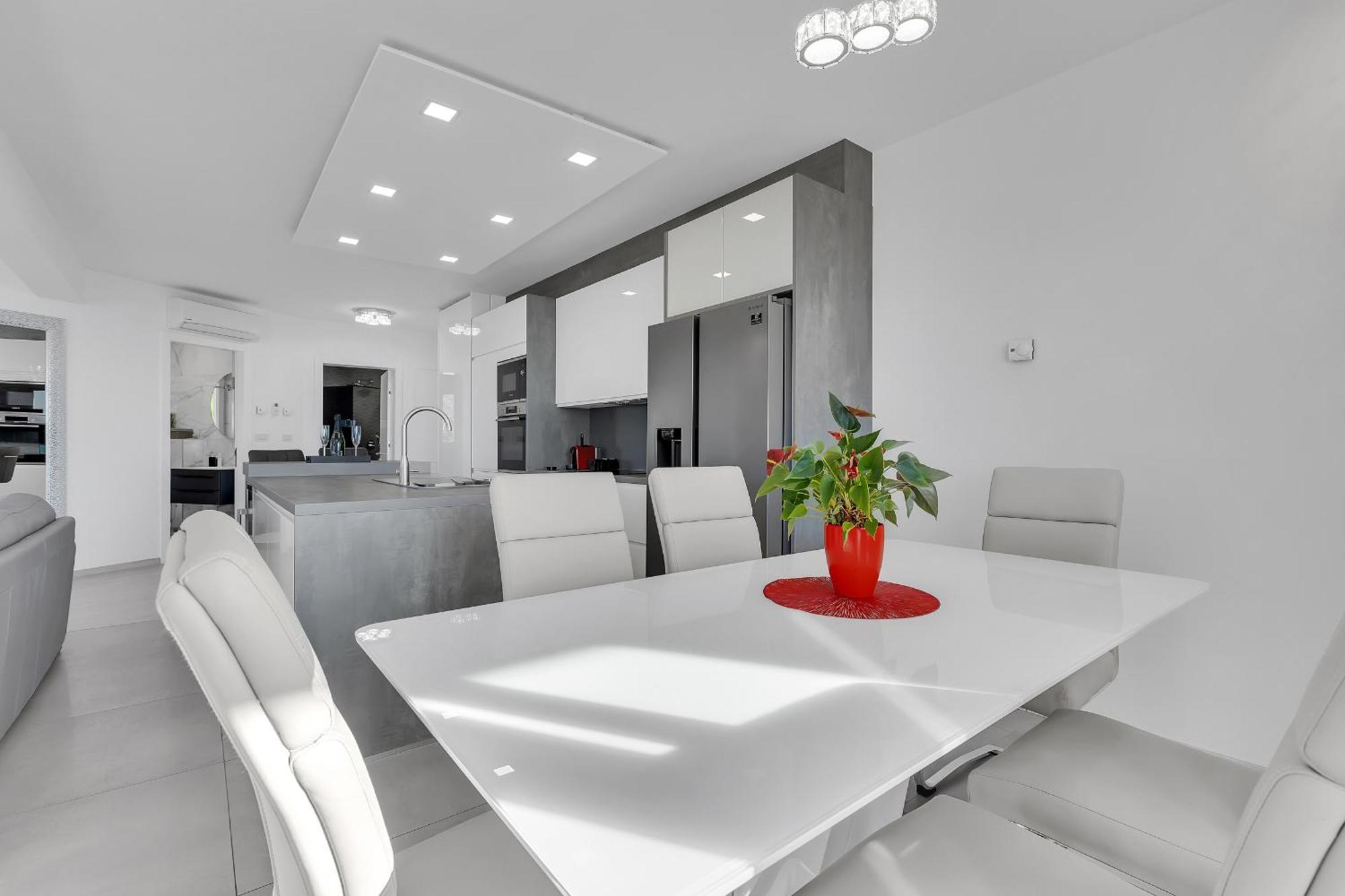 Exclusive Penthouse Big Blue With Private Jacuzzi Apartment Makarska Exterior foto